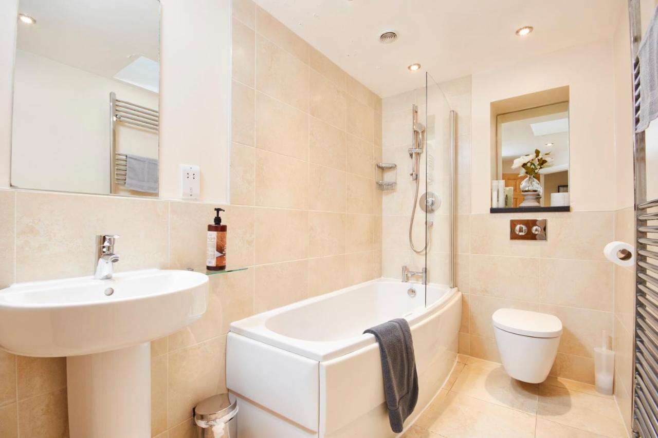 شقة The Stunning Duplex Gem In The Heart Of باث المظهر الخارجي الصورة